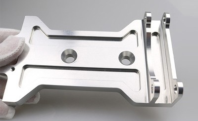 什么是铝合金手板拉丝工艺？